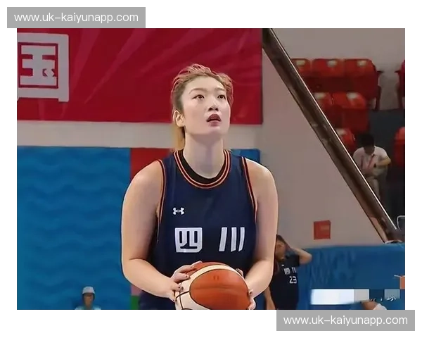 积分榜中国女篮：从数据看实力，从热爱看未来